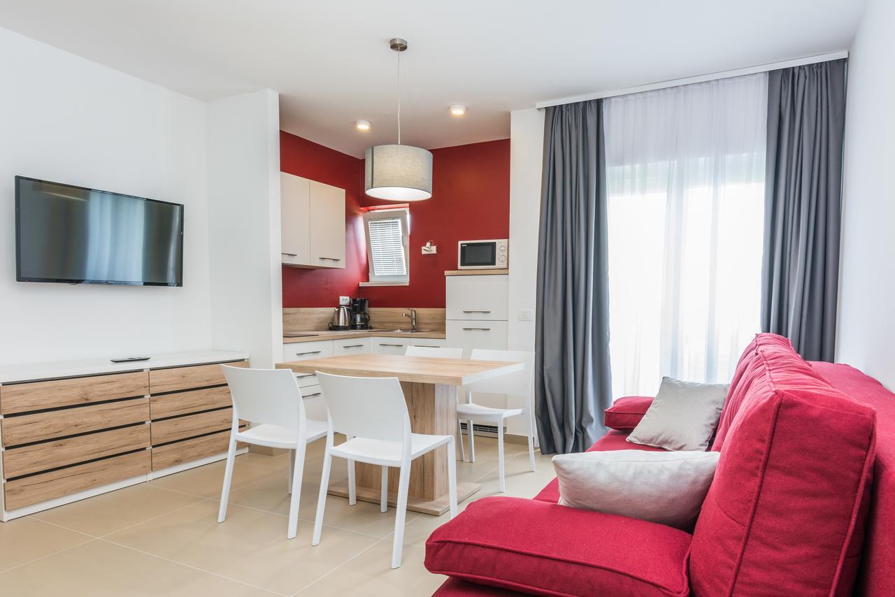 Apartments Vila 4M Ražanac Exteriér fotografie